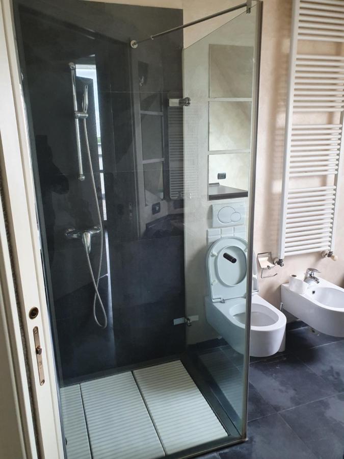 Milano Malpensa Grandi Mansarda Attico Apartment Gallarate Exterior foto