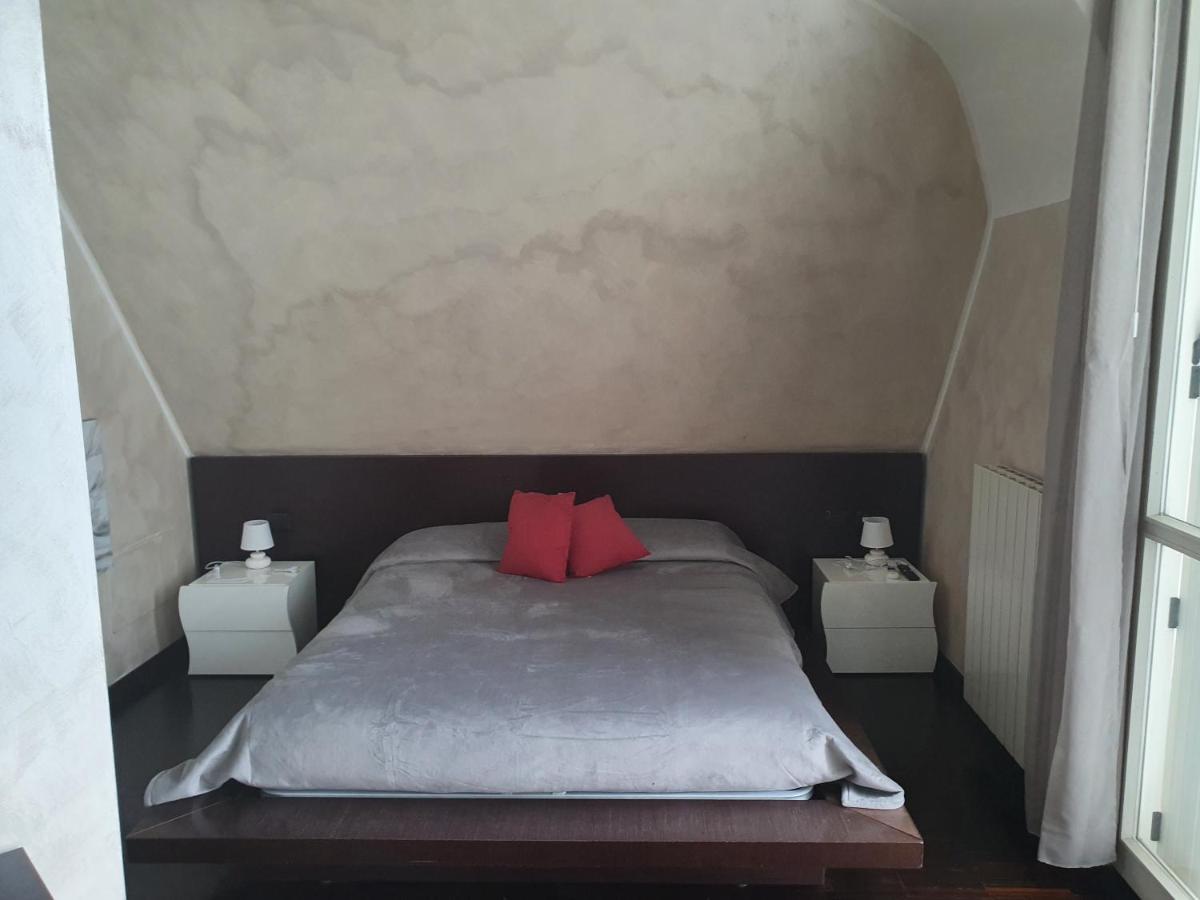Milano Malpensa Grandi Mansarda Attico Apartment Gallarate Exterior foto