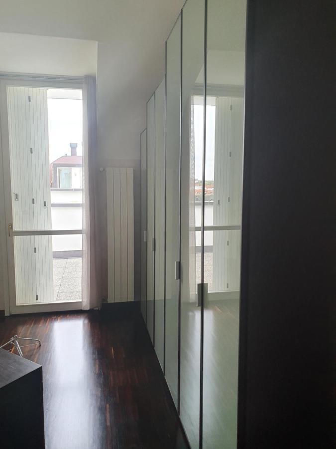 Milano Malpensa Grandi Mansarda Attico Apartment Gallarate Exterior foto